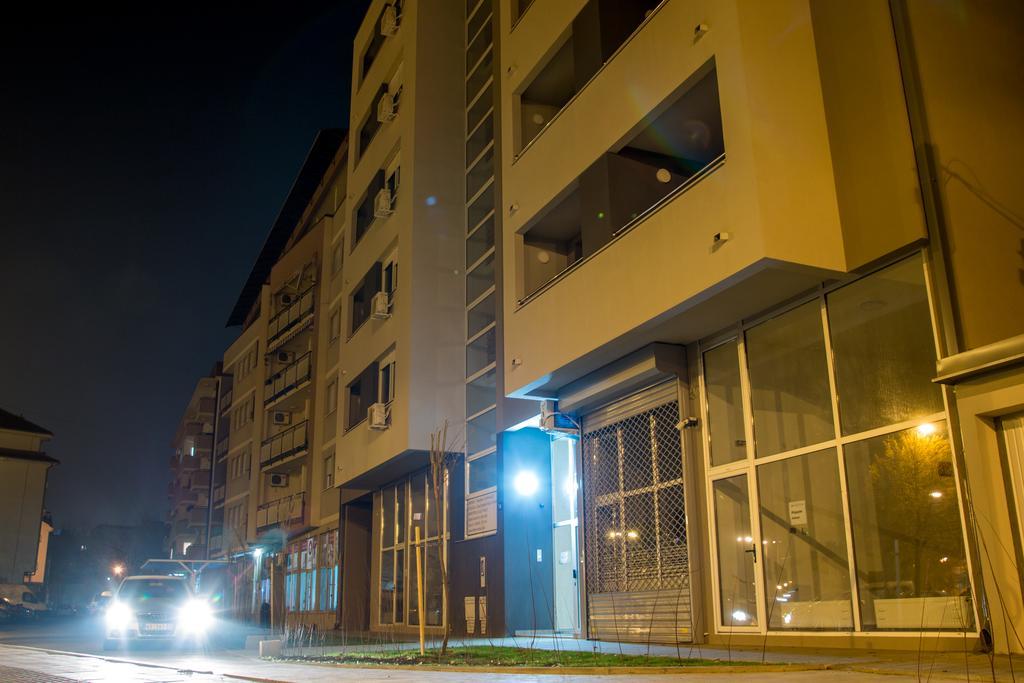 Premium Apartments ノヴィ・サド エクステリア 写真
